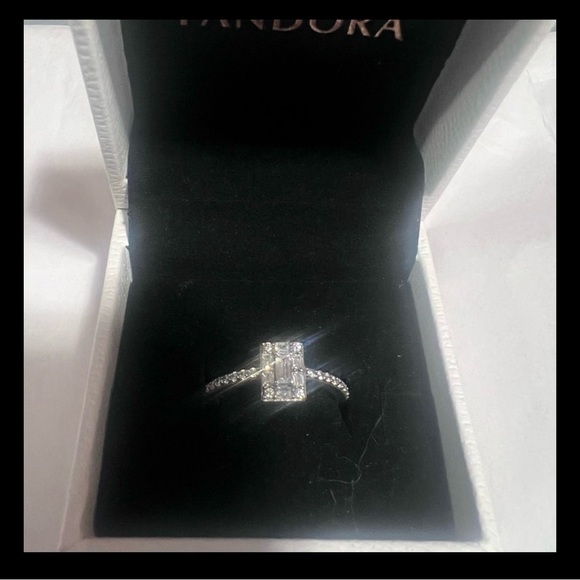 Only pic #1 Pandora Ring 💕💕 - Picture 1 of 4
